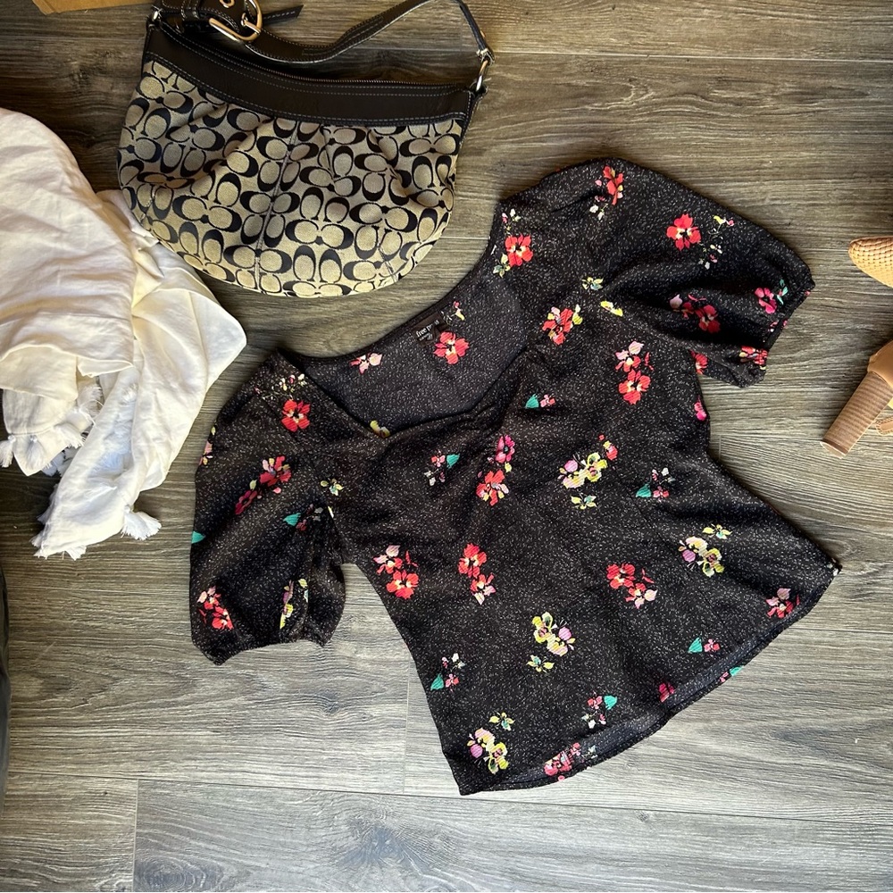 Free Press Black Floral Puff Sleeve Top - Picture 2 of 7
